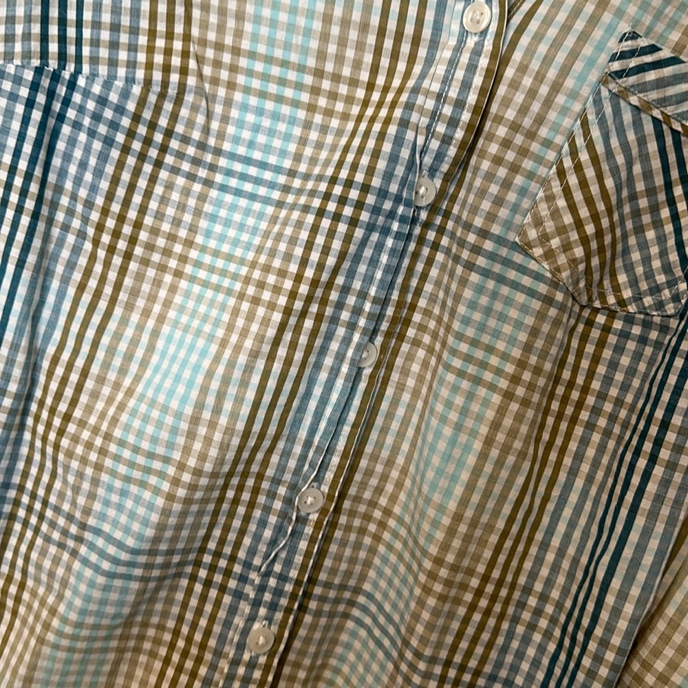Women’s button up - Picture 4 of 5